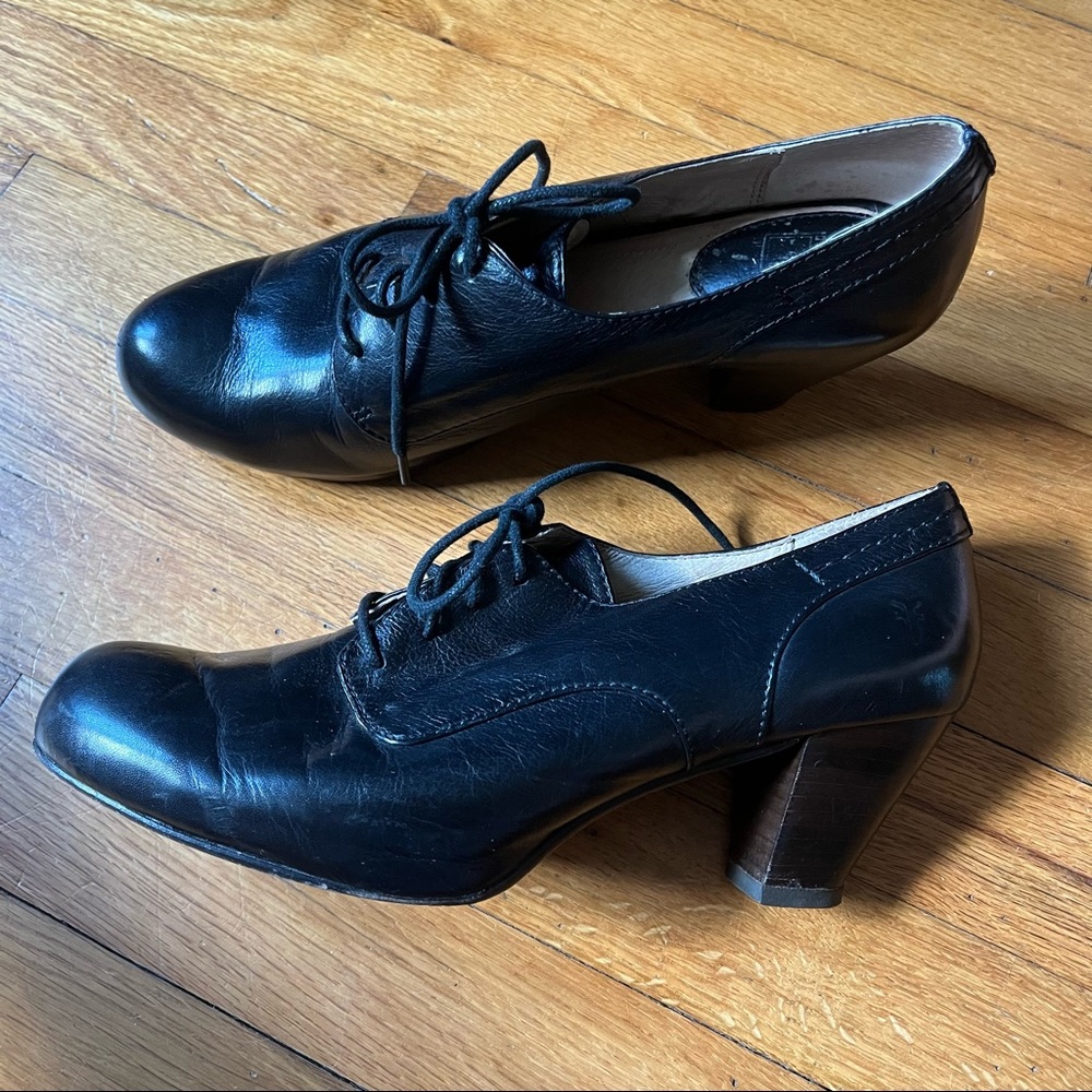 Frye Lois Bootie - Size 8.5